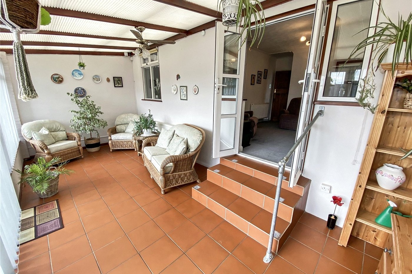 2 bedroom bungalow for sale in Sidcup | Robinson Jackson