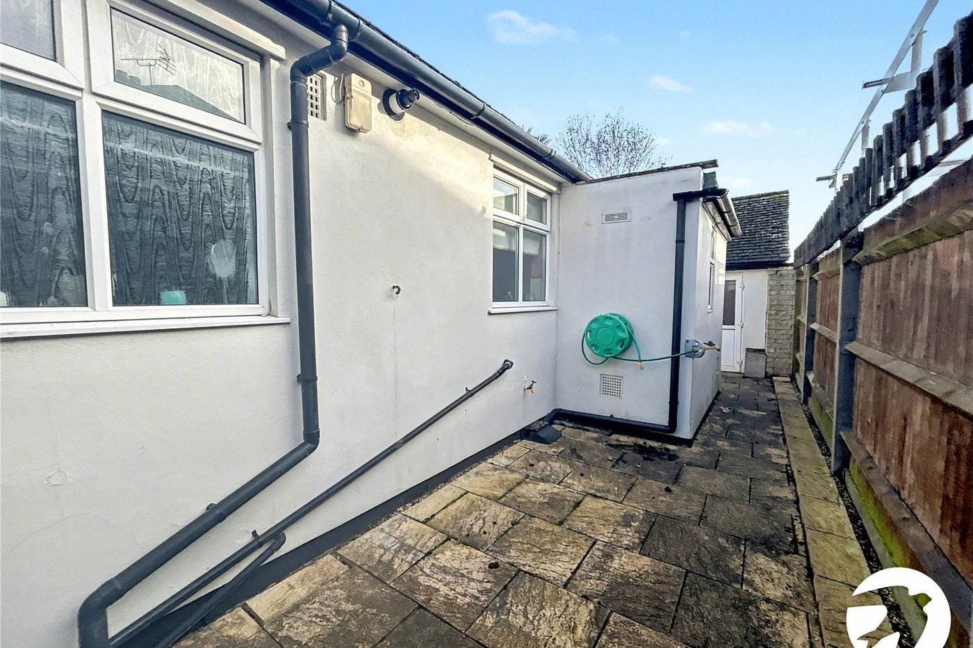 2 bedroom bungalow for sale in Sidcup | Robinson Jackson