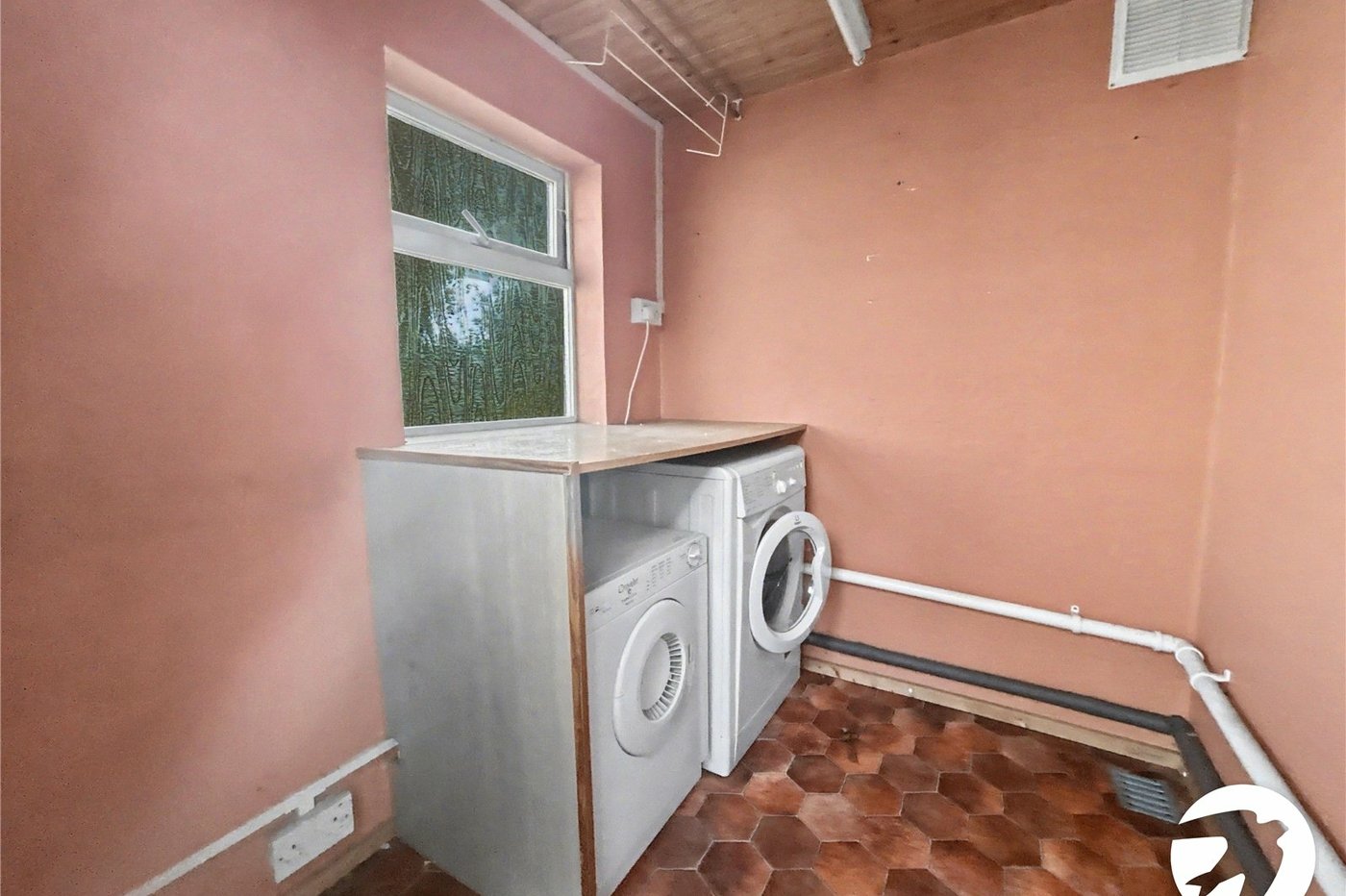 2 bedroom bungalow for sale in Sidcup | Robinson Jackson