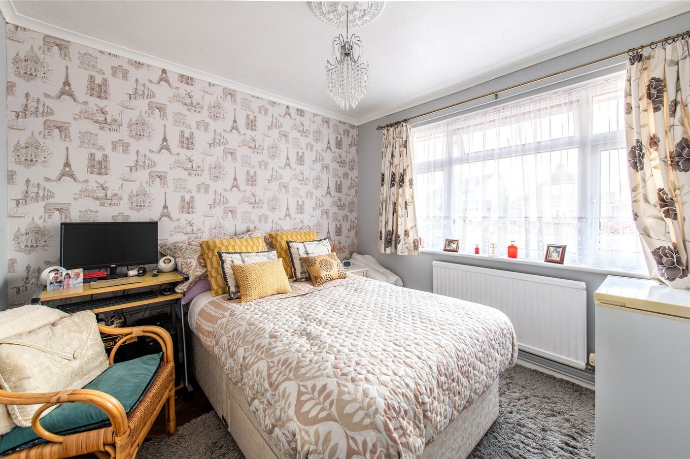 2 bedroom bungalow for sale in Gravesend | Robinson Michael & Jackson