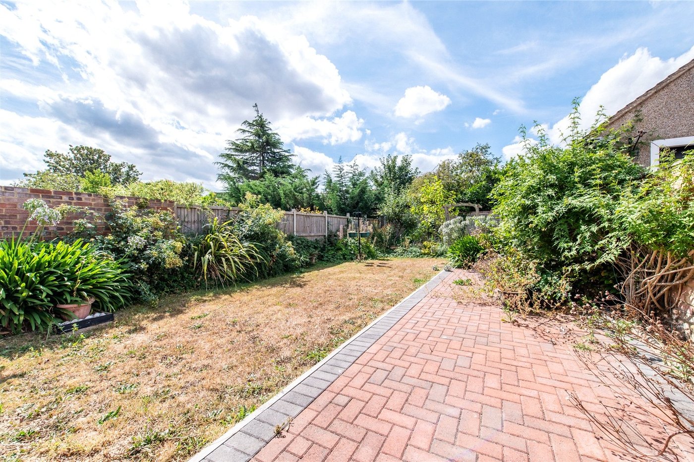 2 bedroom bungalow for sale in Gravesend | Robinson Michael & Jackson