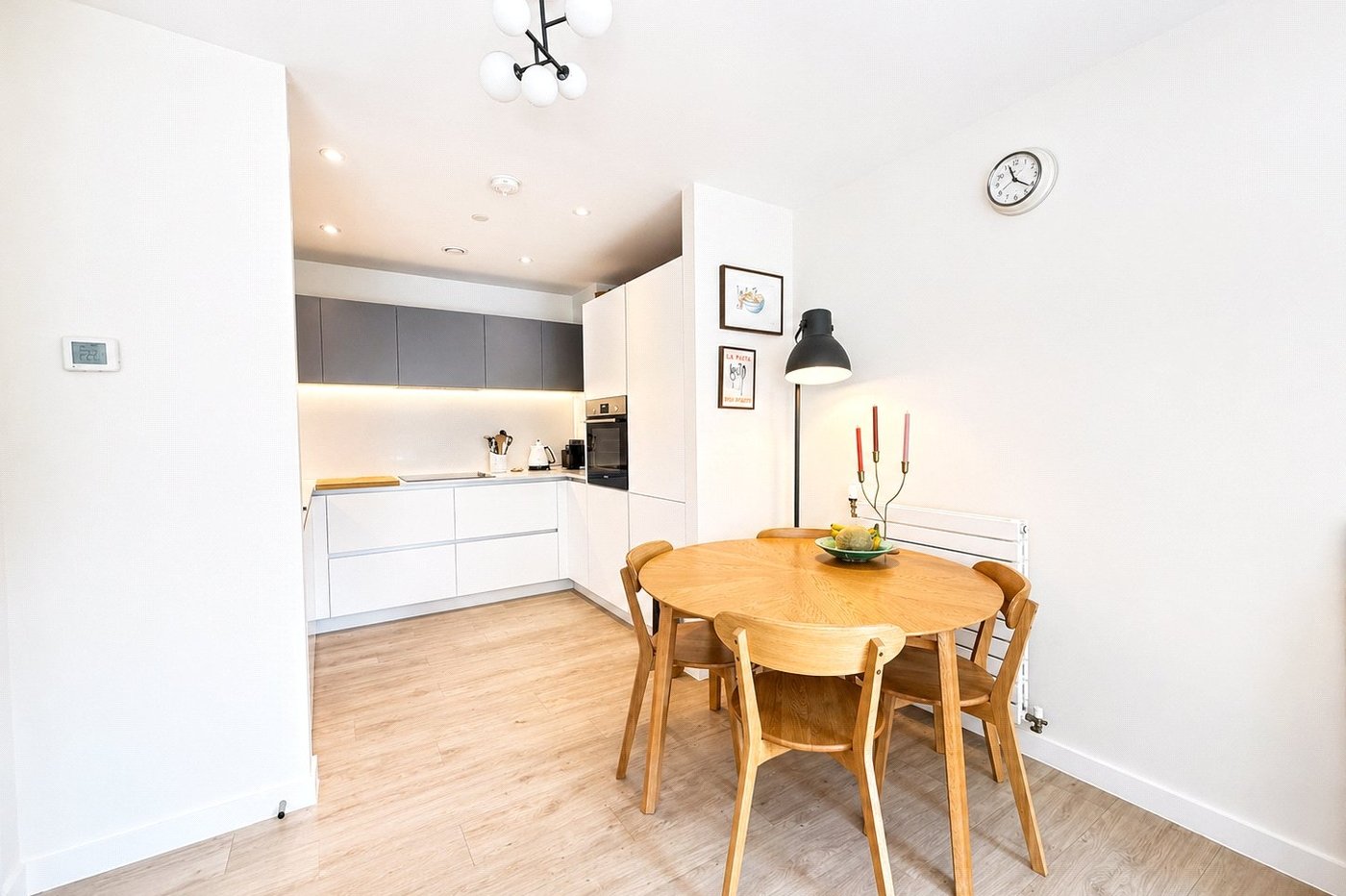 2 bedroom property for sale in London | Robinson Jackson