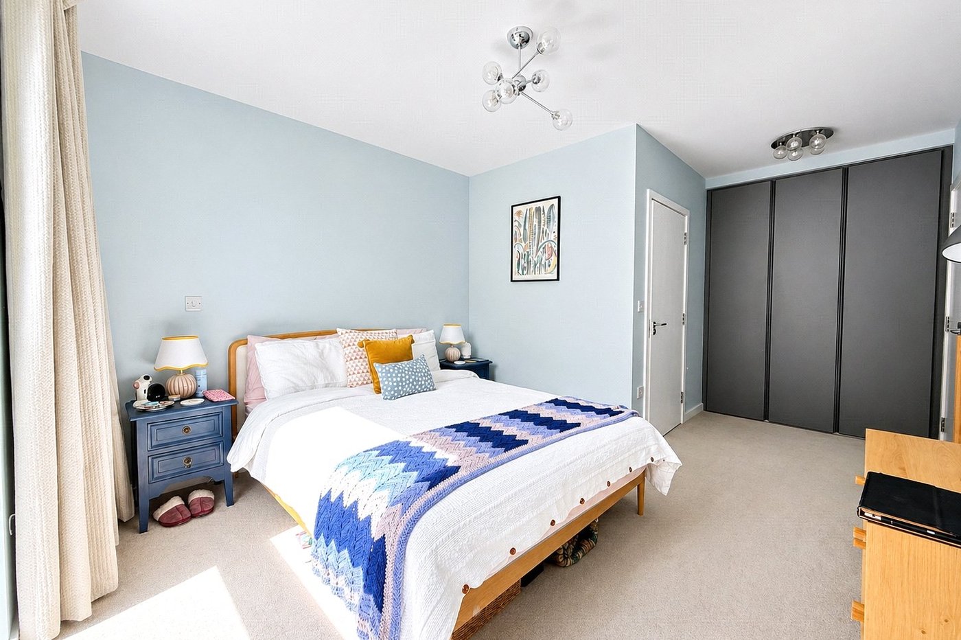 2 bedroom property for sale in London | Robinson Jackson