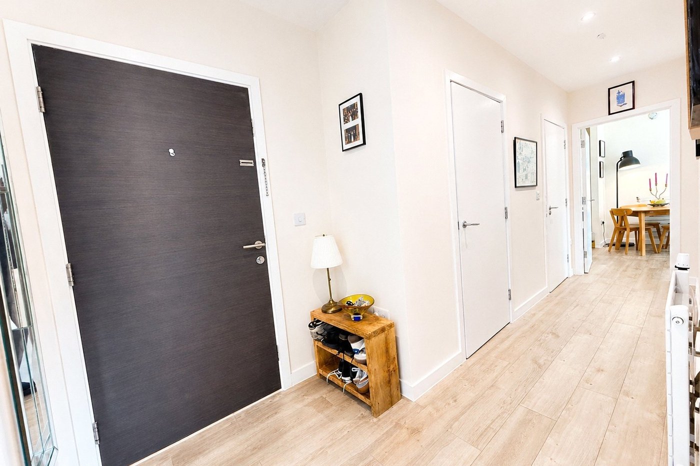 2 bedroom property for sale in London | Robinson Jackson