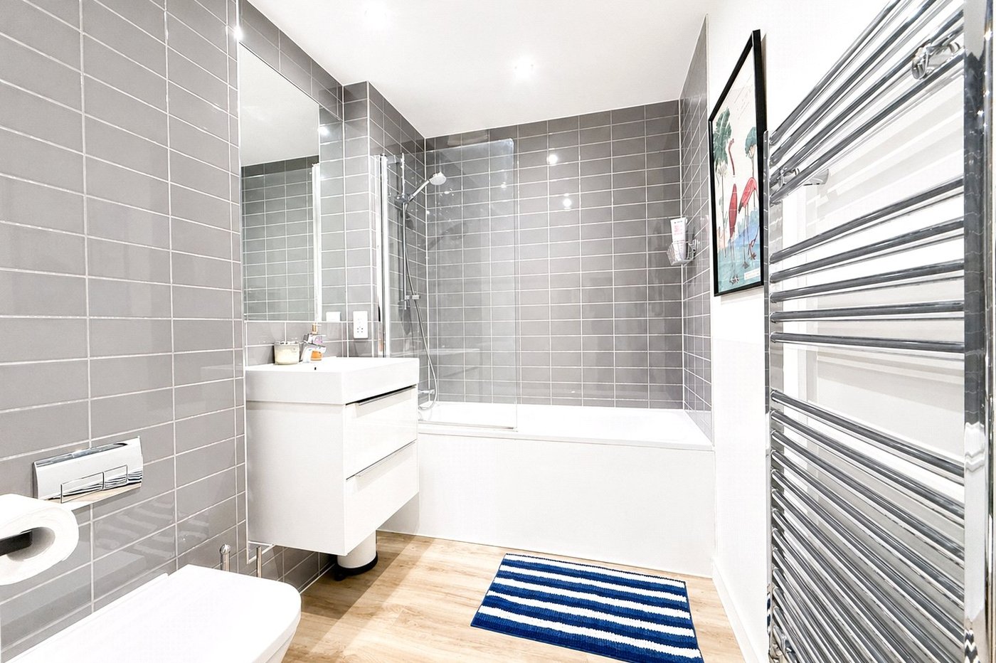 2 bedroom property for sale in London | Robinson Jackson