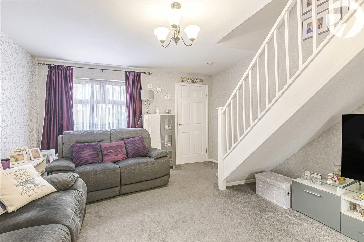 2 bedroom house for sale in London | Robinson Jackson
