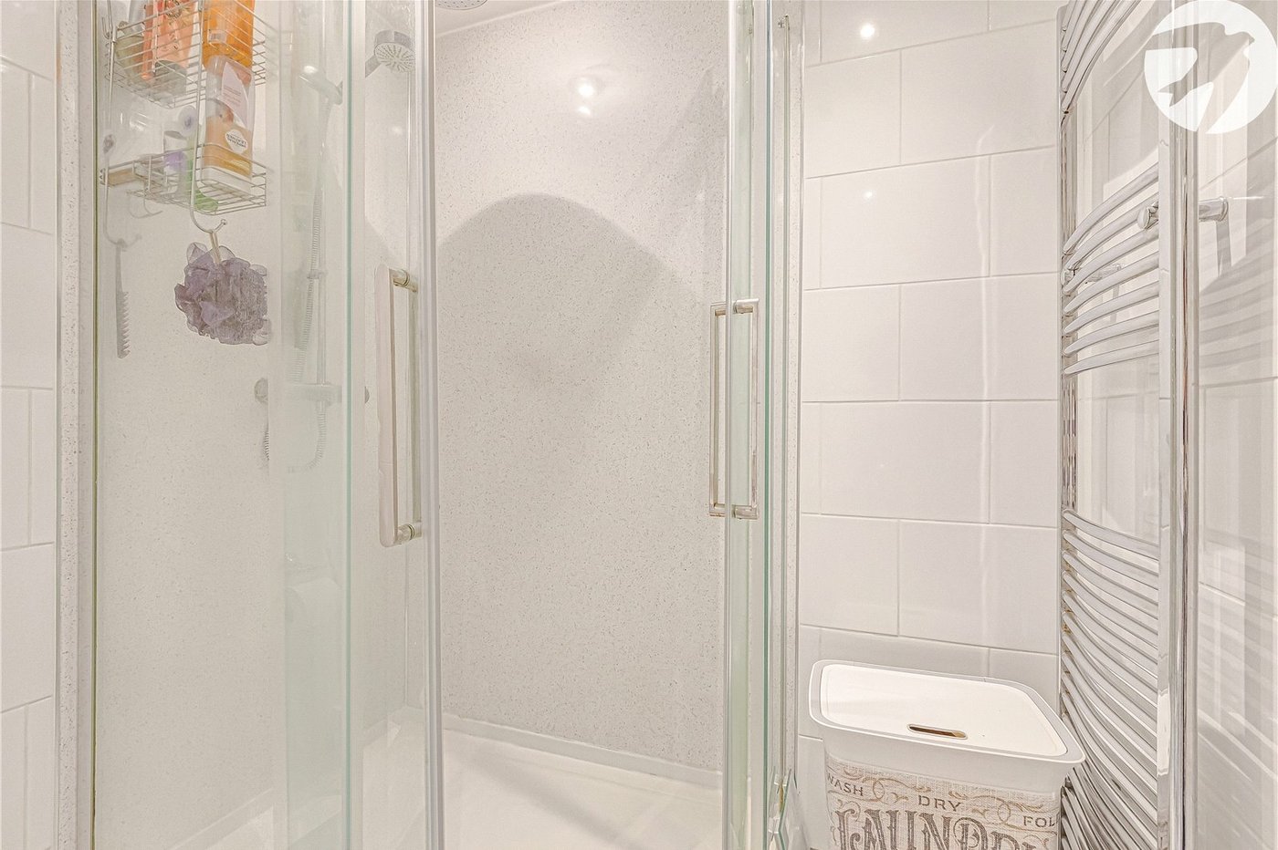 2 bedroom house for sale in London | Robinson Jackson