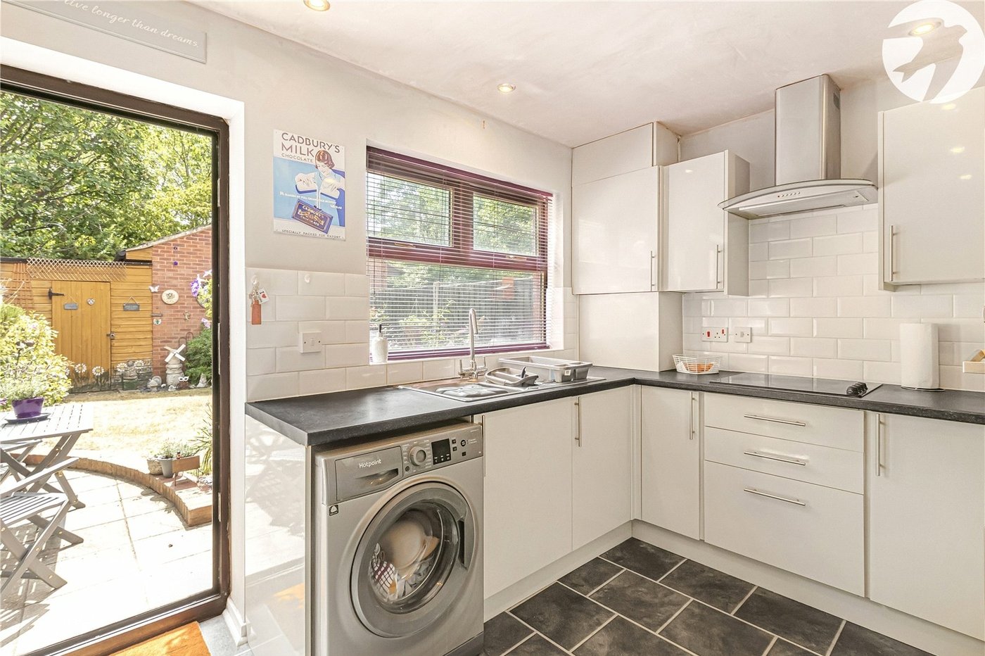 2 bedroom house for sale in London | Robinson Jackson