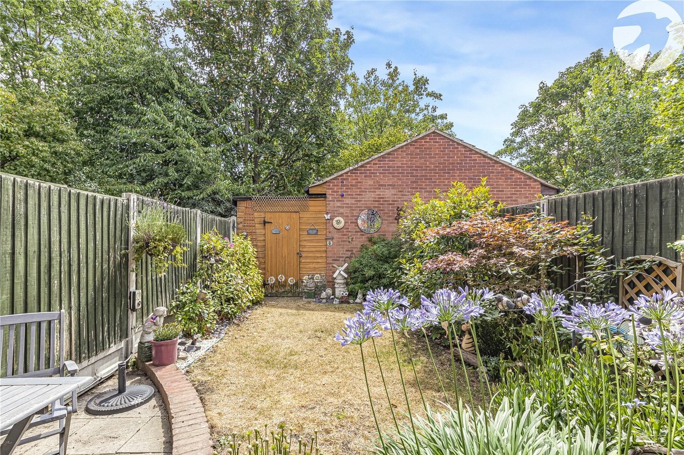 2 bedroom house for sale in London | Robinson Jackson