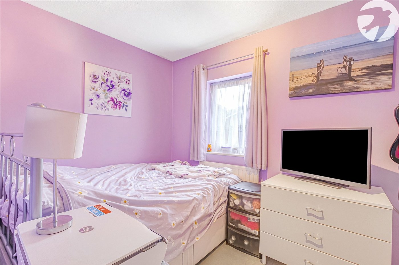 2 bedroom house for sale in London | Robinson Jackson