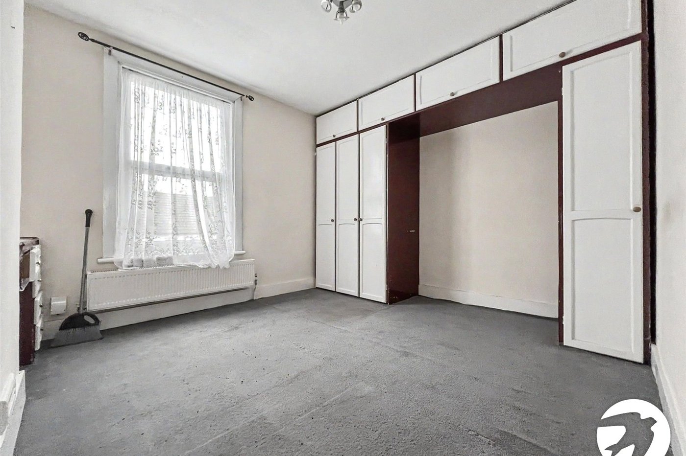 2 bedroom house for sale in Chatham | Robinson Michael & Jackson