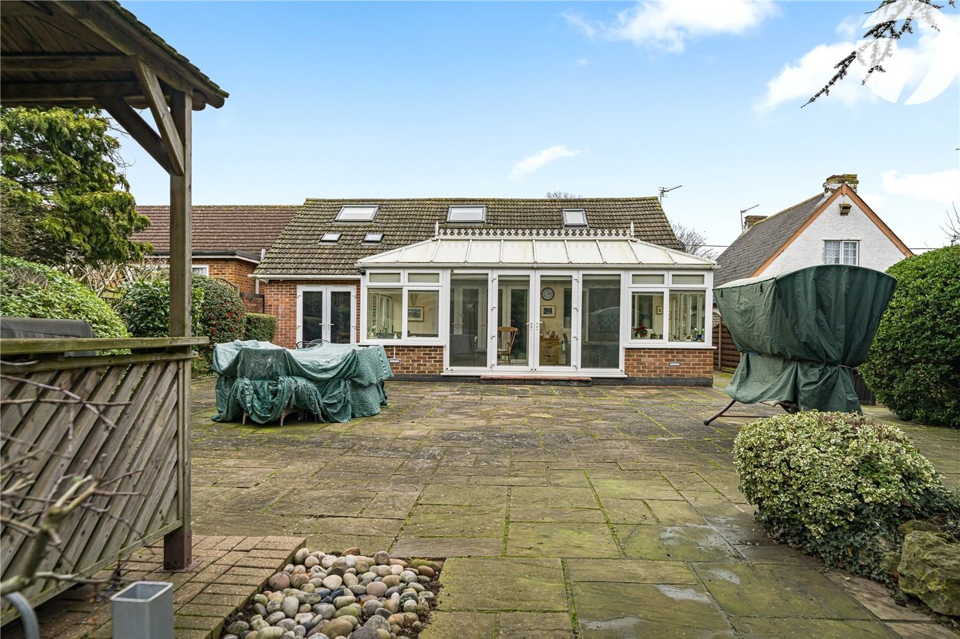 5 bedroom property for sale in Dartford | Robinson Jackson