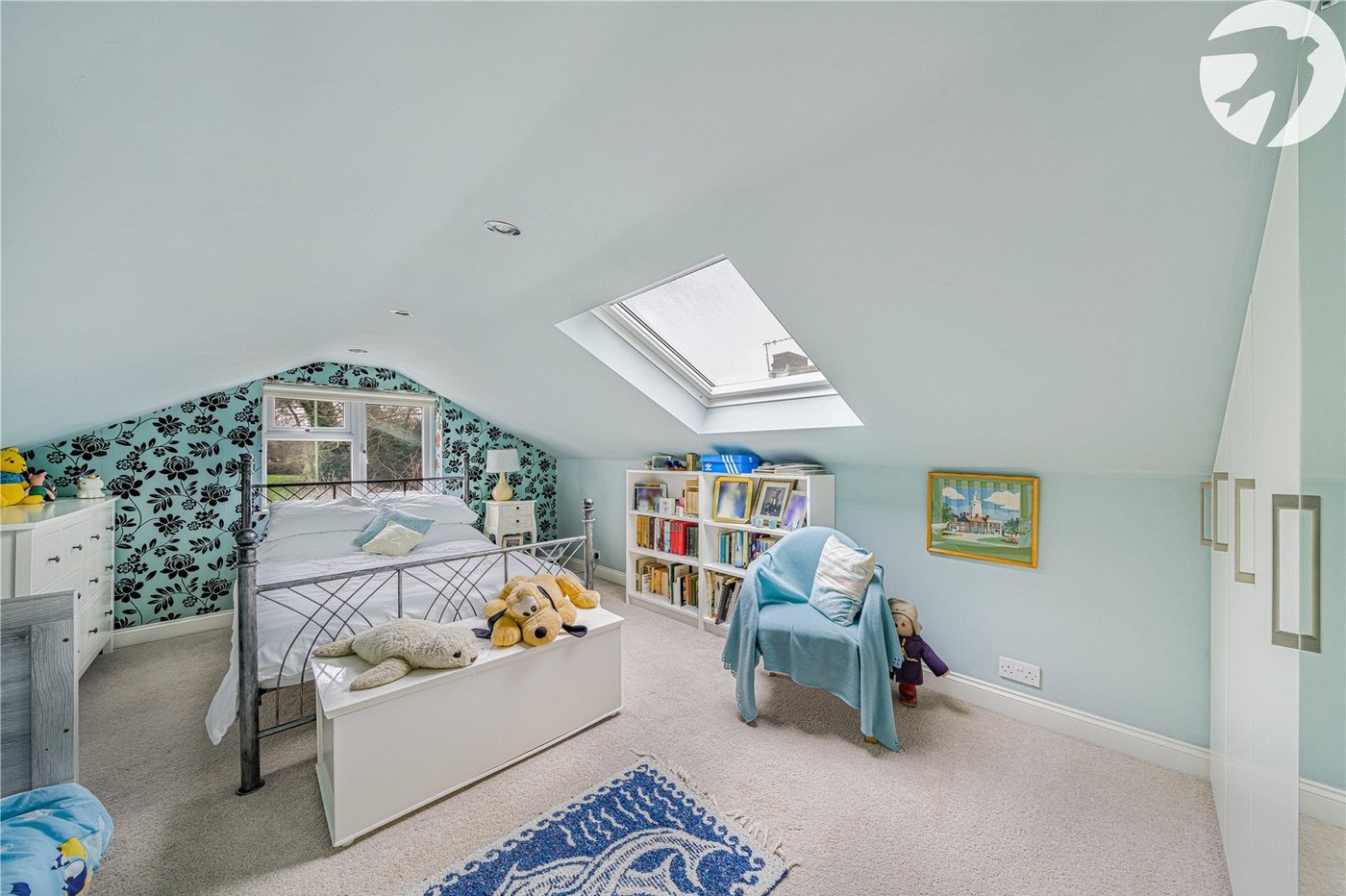 5 bedroom property for sale in Dartford | Robinson Jackson