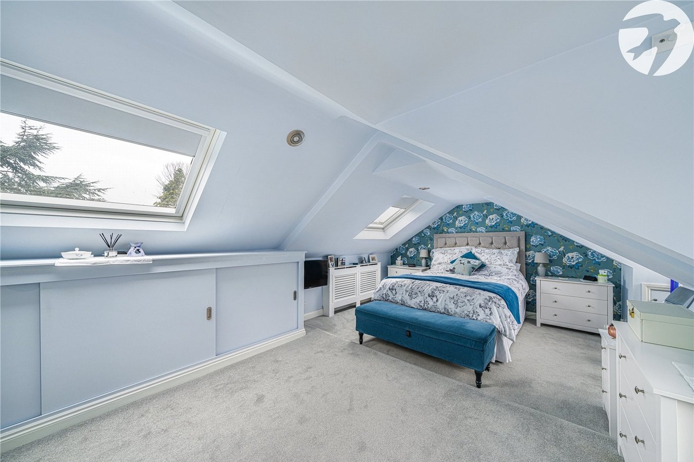 5 bedroom property for sale in Dartford | Robinson Jackson