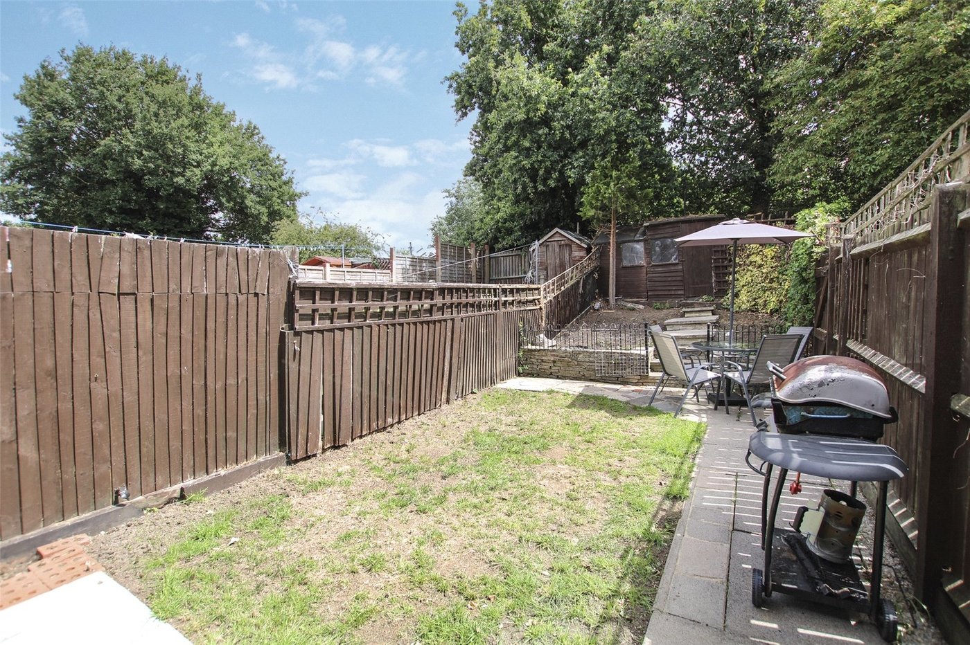 2 bedroom house for sale in London | Robinson Jackson