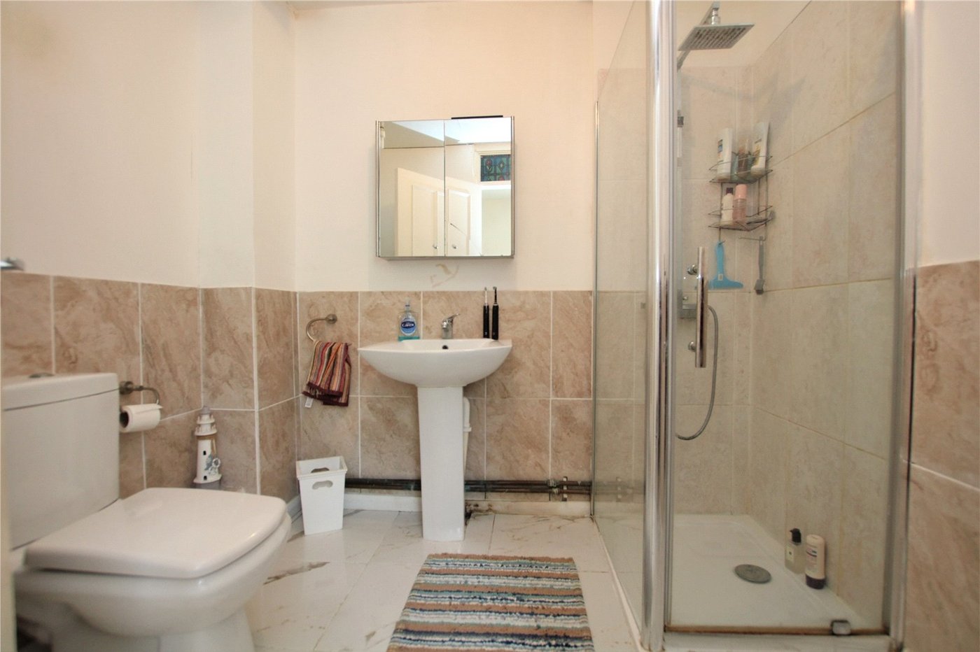 2 bedroom house for sale in London | Robinson Jackson