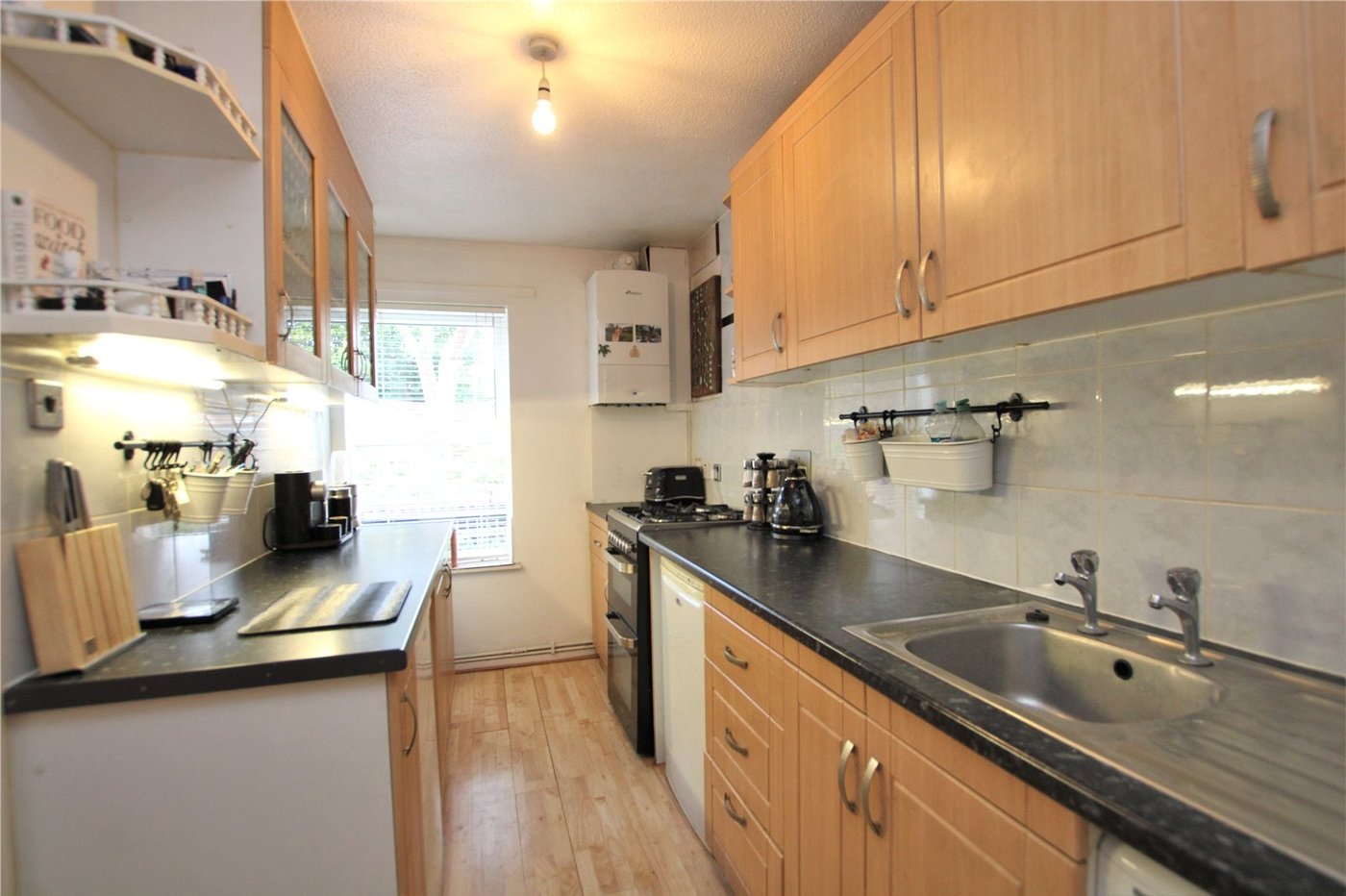 2 bedroom house for sale in London | Robinson Jackson