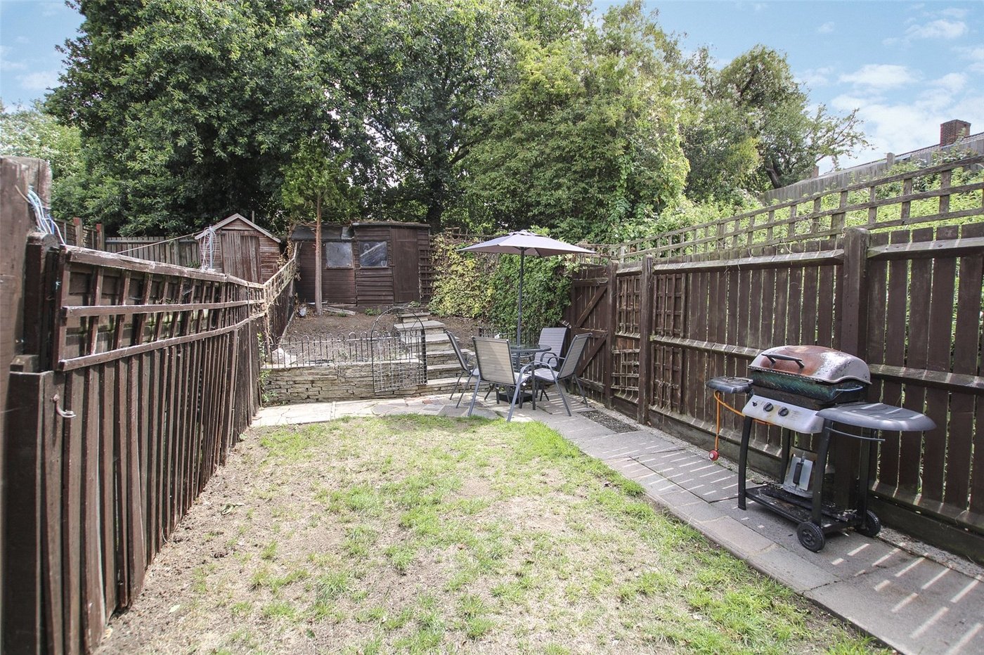 2 bedroom house for sale in London | Robinson Jackson