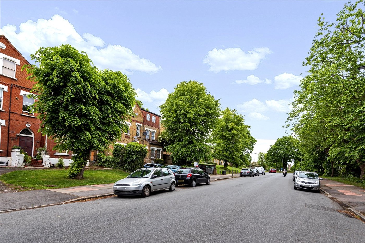 2 bedroom property for sale in Sydenham Avenue | Robinson Jackson