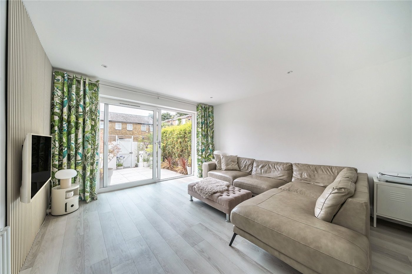 2 bedroom house for sale in  | Robinson Jackson