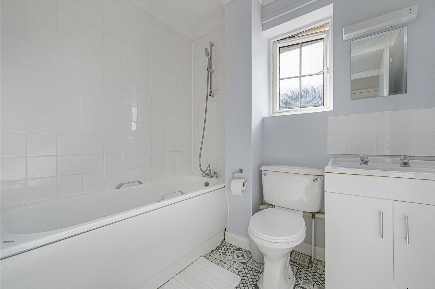 2 bedroom house for sale in Hartlip | Robinson Michael & Jackson
