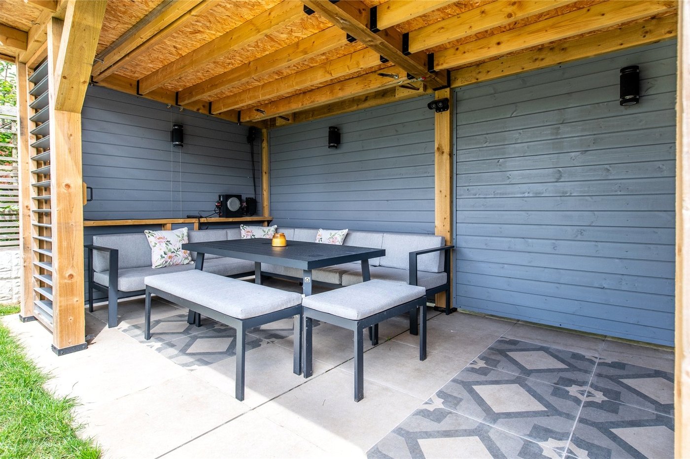 2 bedroom house for sale in Hartlip | Robinson Michael & Jackson