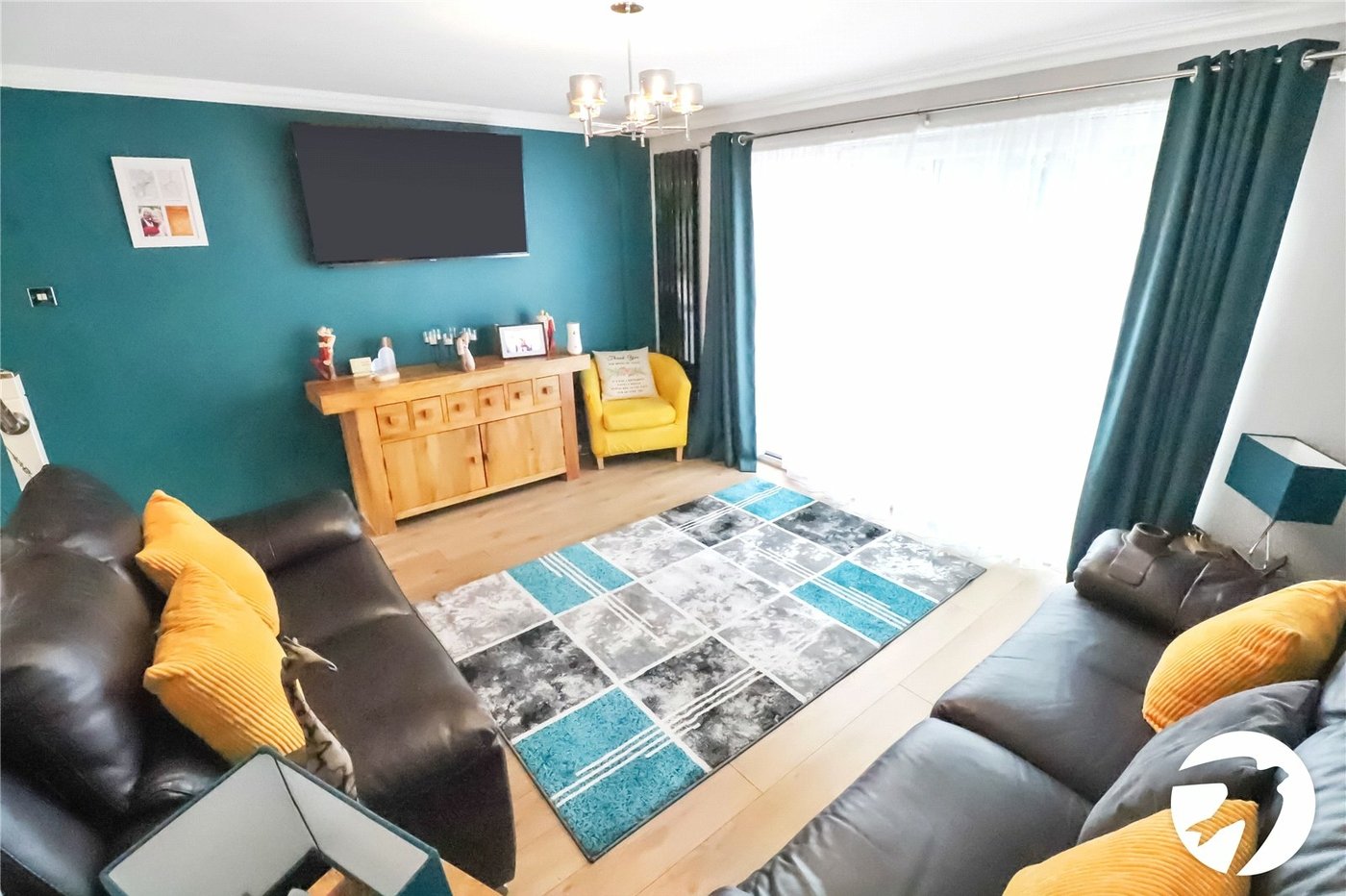 3 bedroom house for sale in London | Robinson Jackson