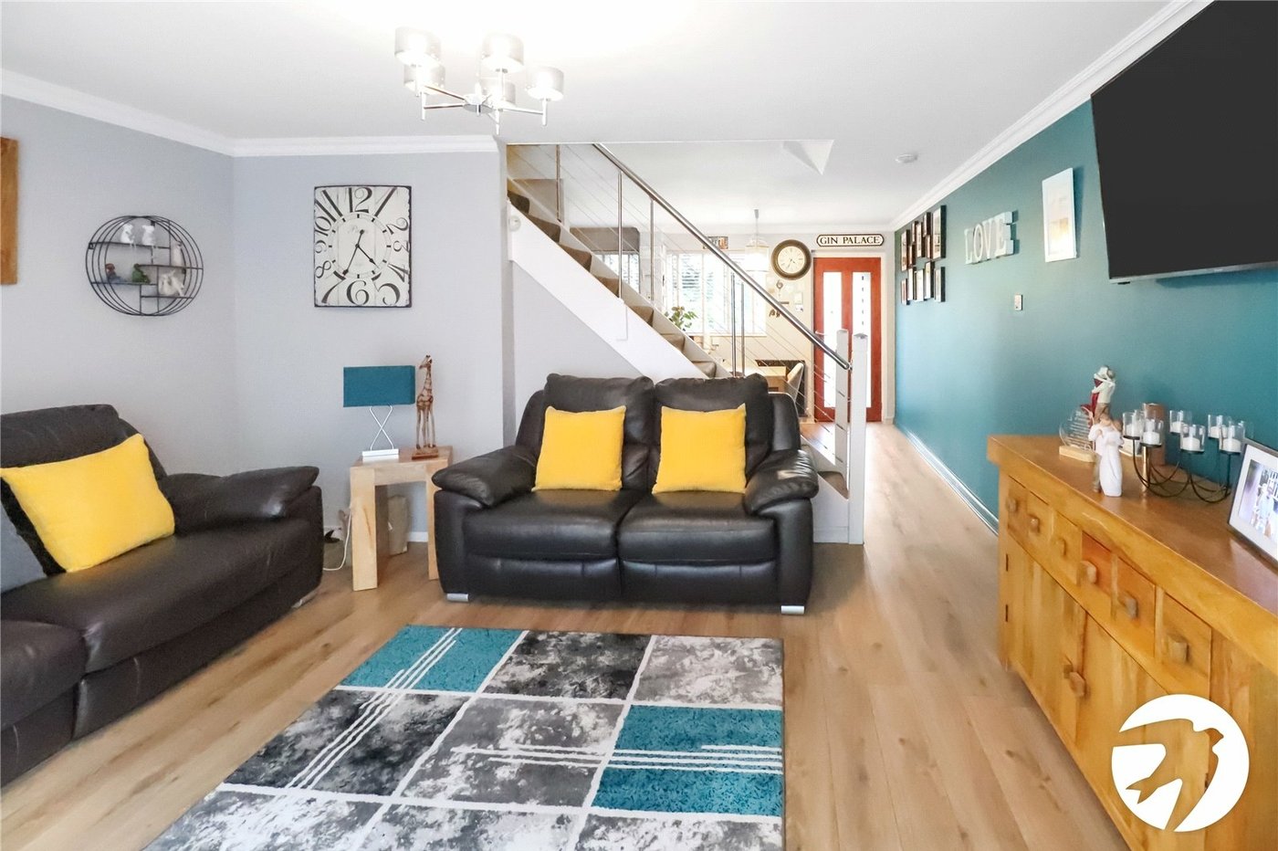 3 bedroom house for sale in London | Robinson Jackson