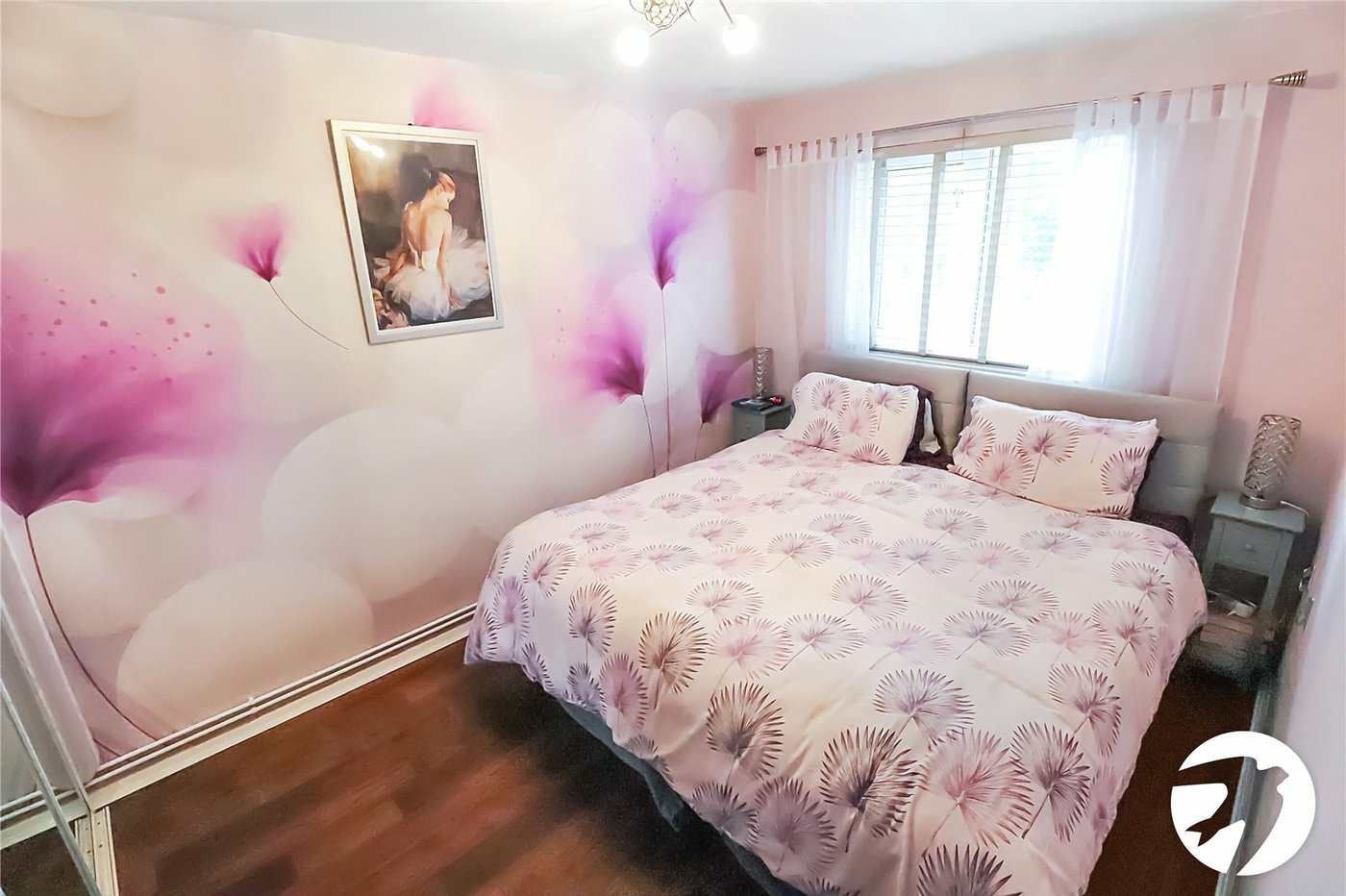 3 bedroom house for sale in London | Robinson Jackson