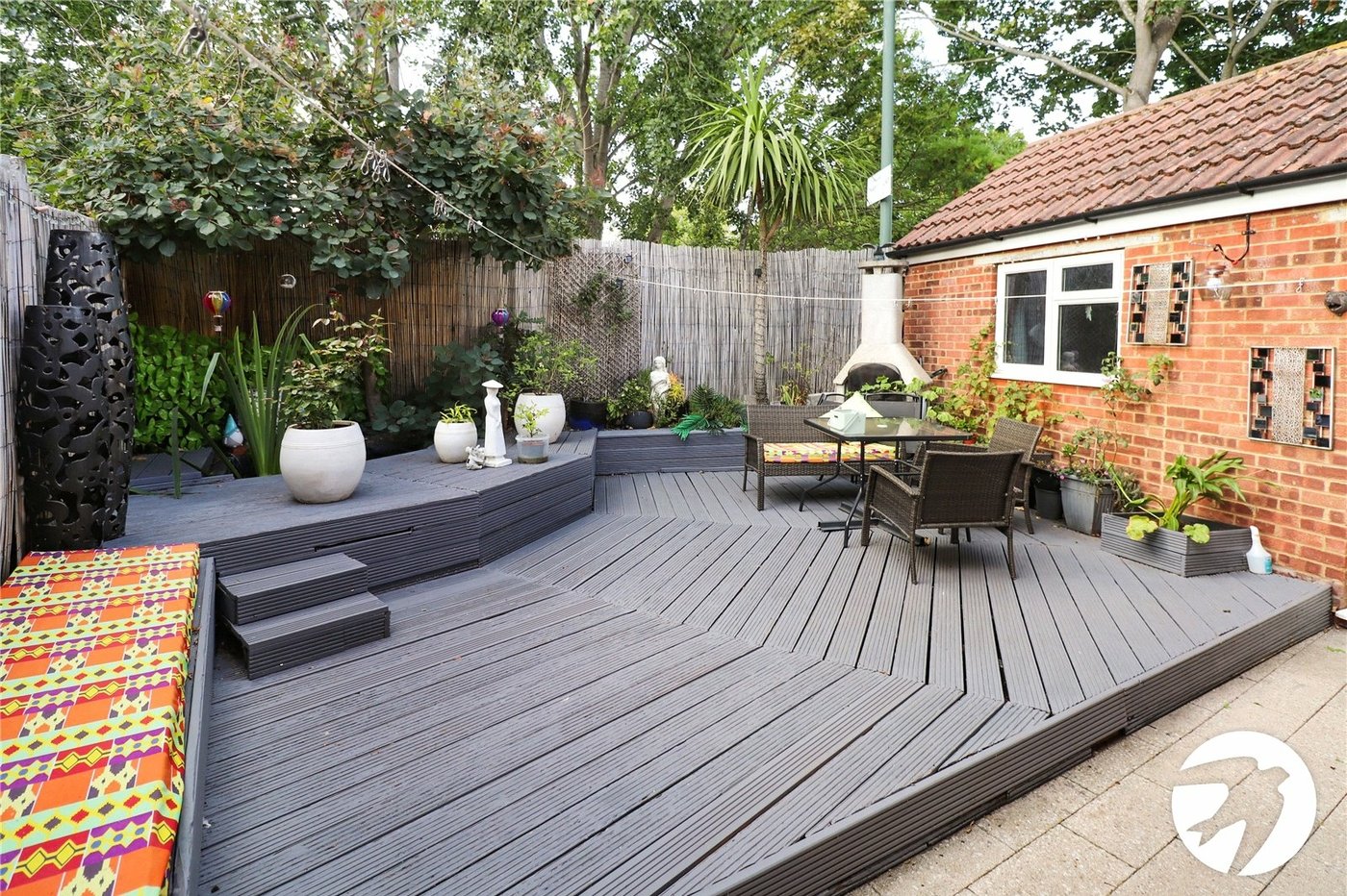 3 bedroom house for sale in London | Robinson Jackson