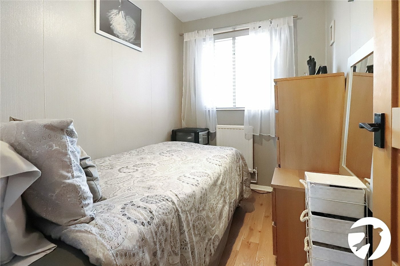 3 bedroom house for sale in London | Robinson Jackson