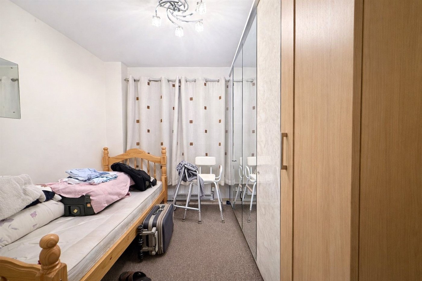 2 bedroom property for sale in London | Robinson Jackson