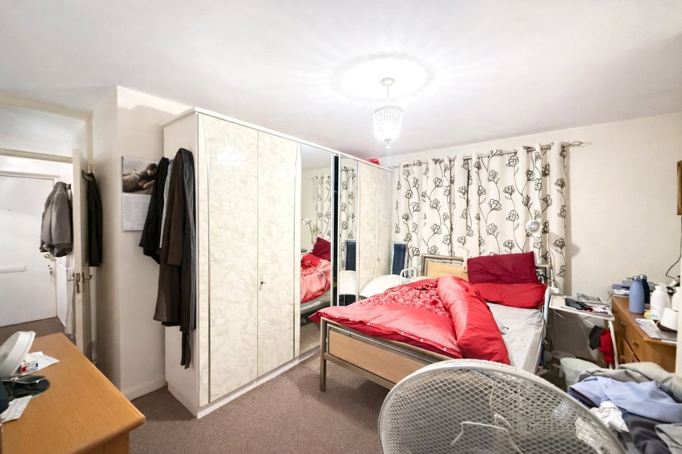 2 bedroom property for sale in London | Robinson Jackson