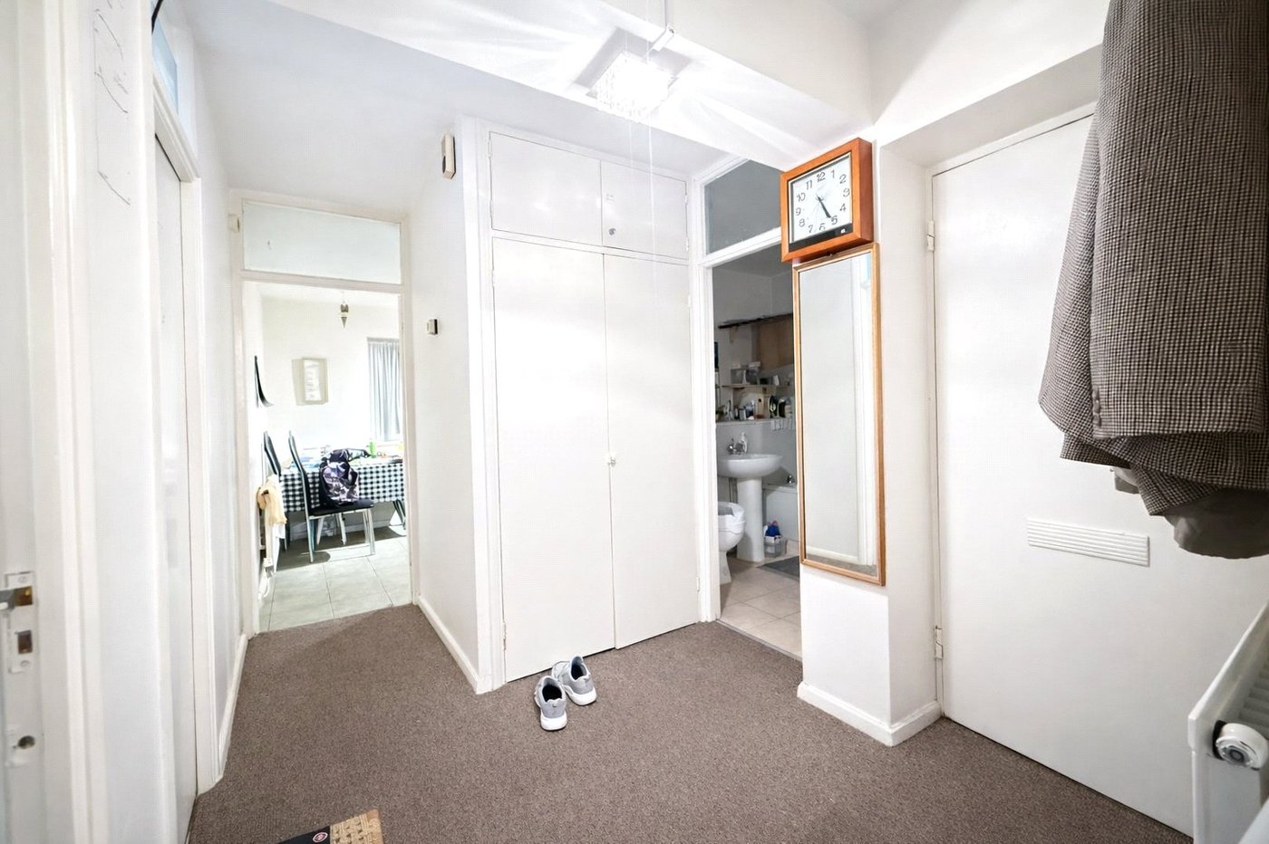 2 bedroom property for sale in London | Robinson Jackson