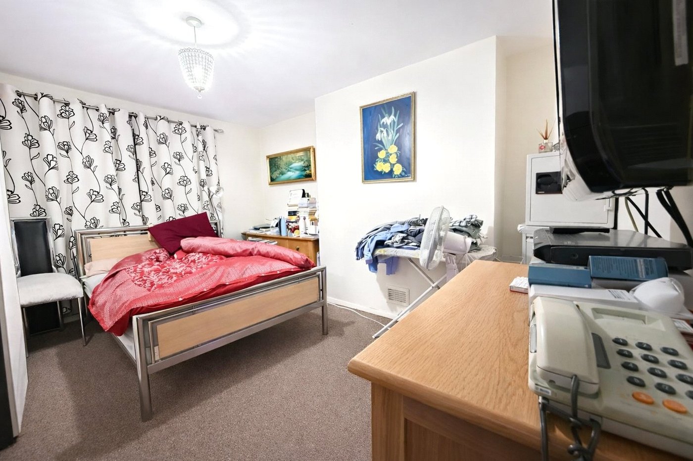 2 bedroom property for sale in London | Robinson Jackson