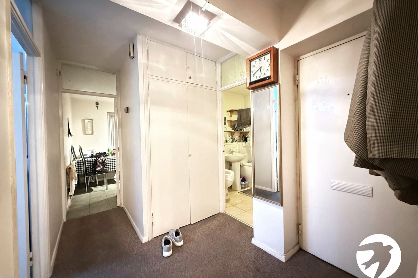 2 bedroom property for sale in London | Robinson Jackson