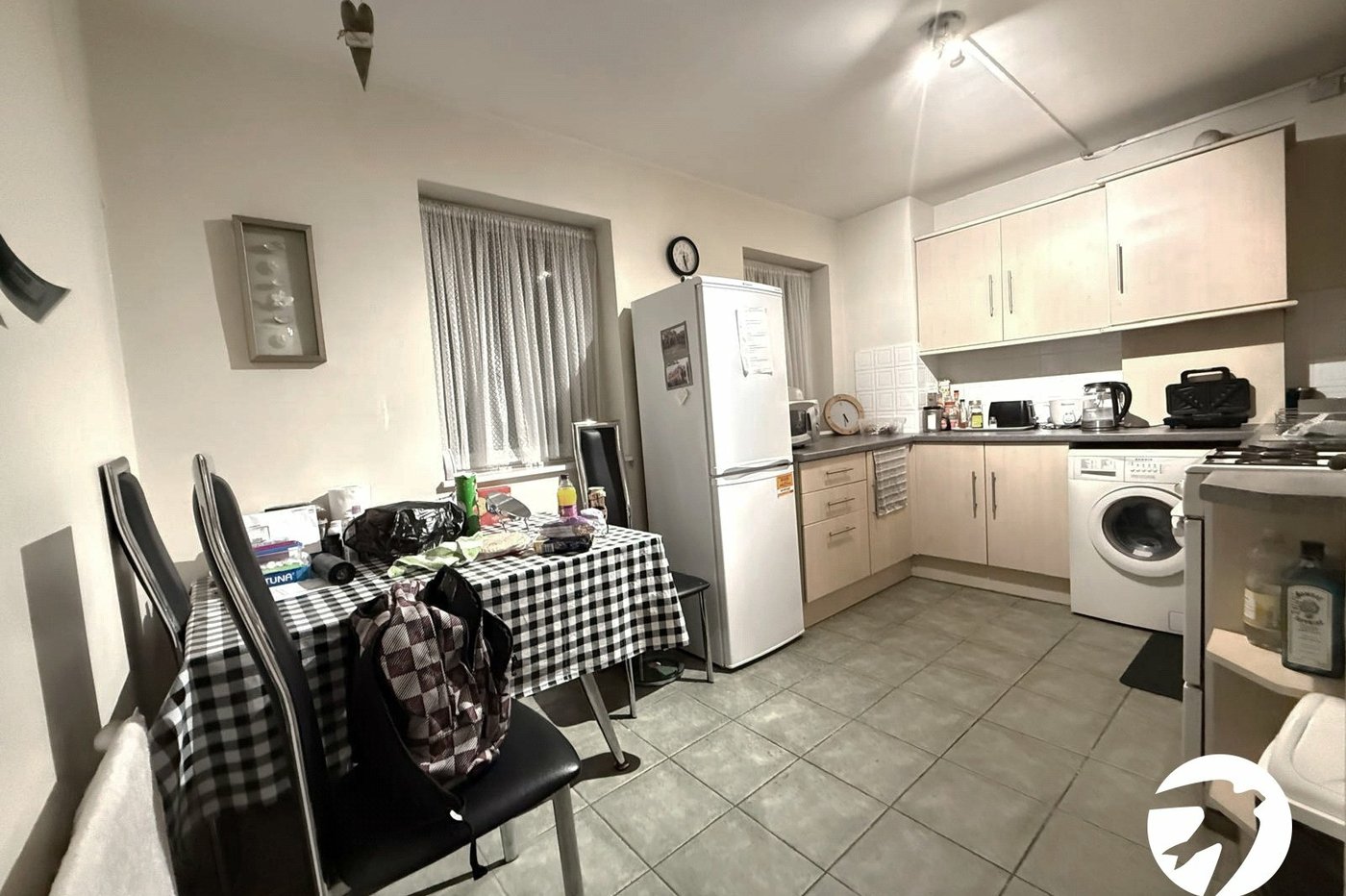 2 bedroom property for sale in London | Robinson Jackson