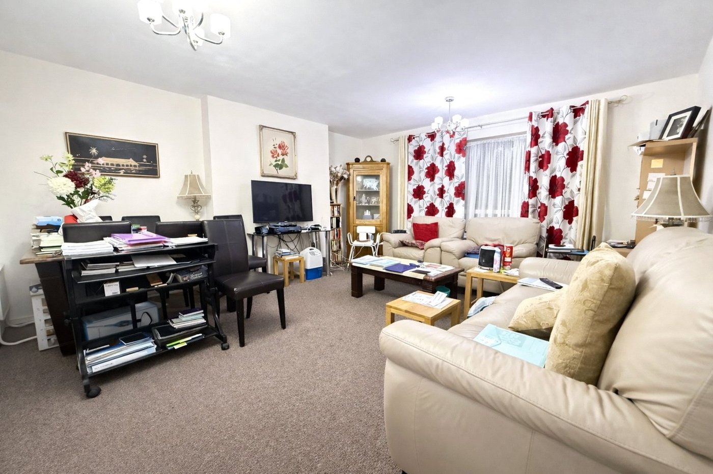 2 bedroom property for sale in London | Robinson Jackson