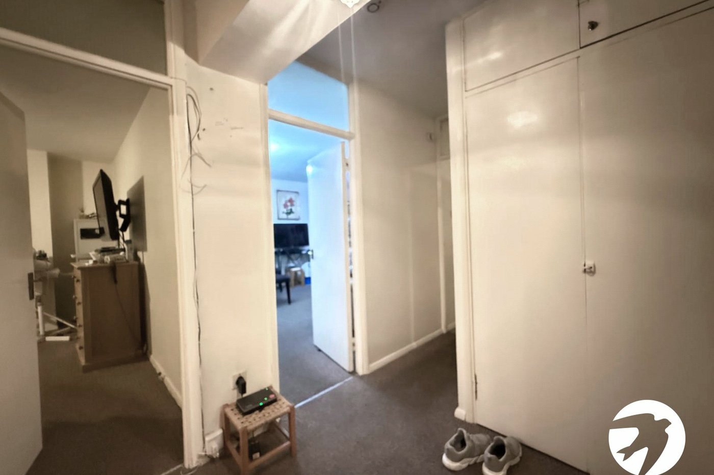 2 bedroom property for sale in London | Robinson Jackson