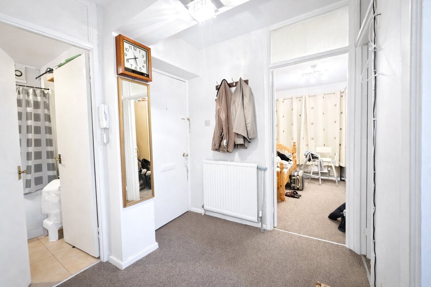 2 bedroom property for sale in London | Robinson Jackson