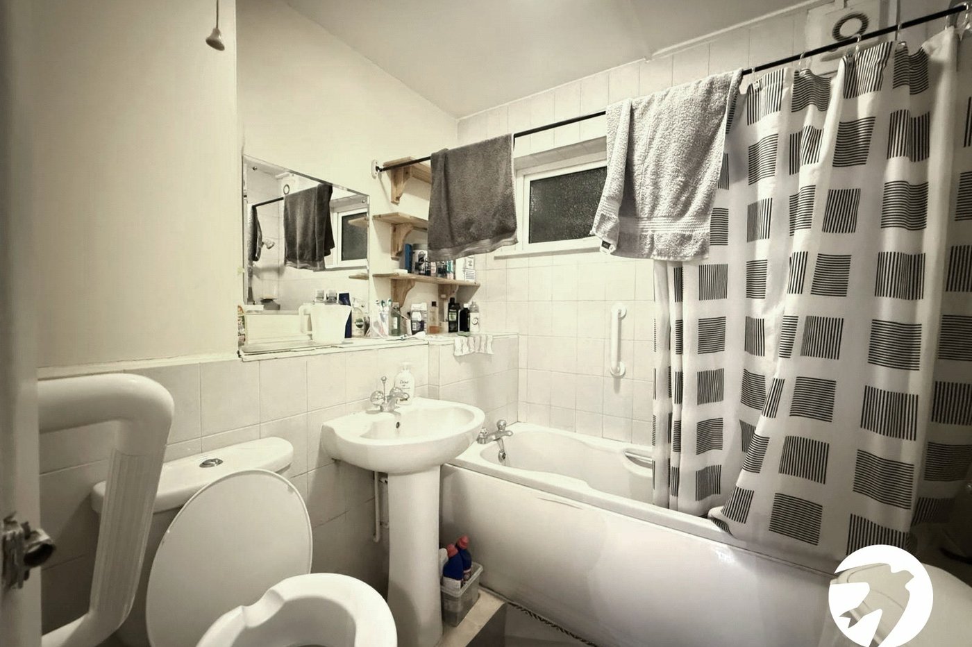 2 bedroom property for sale in London | Robinson Jackson