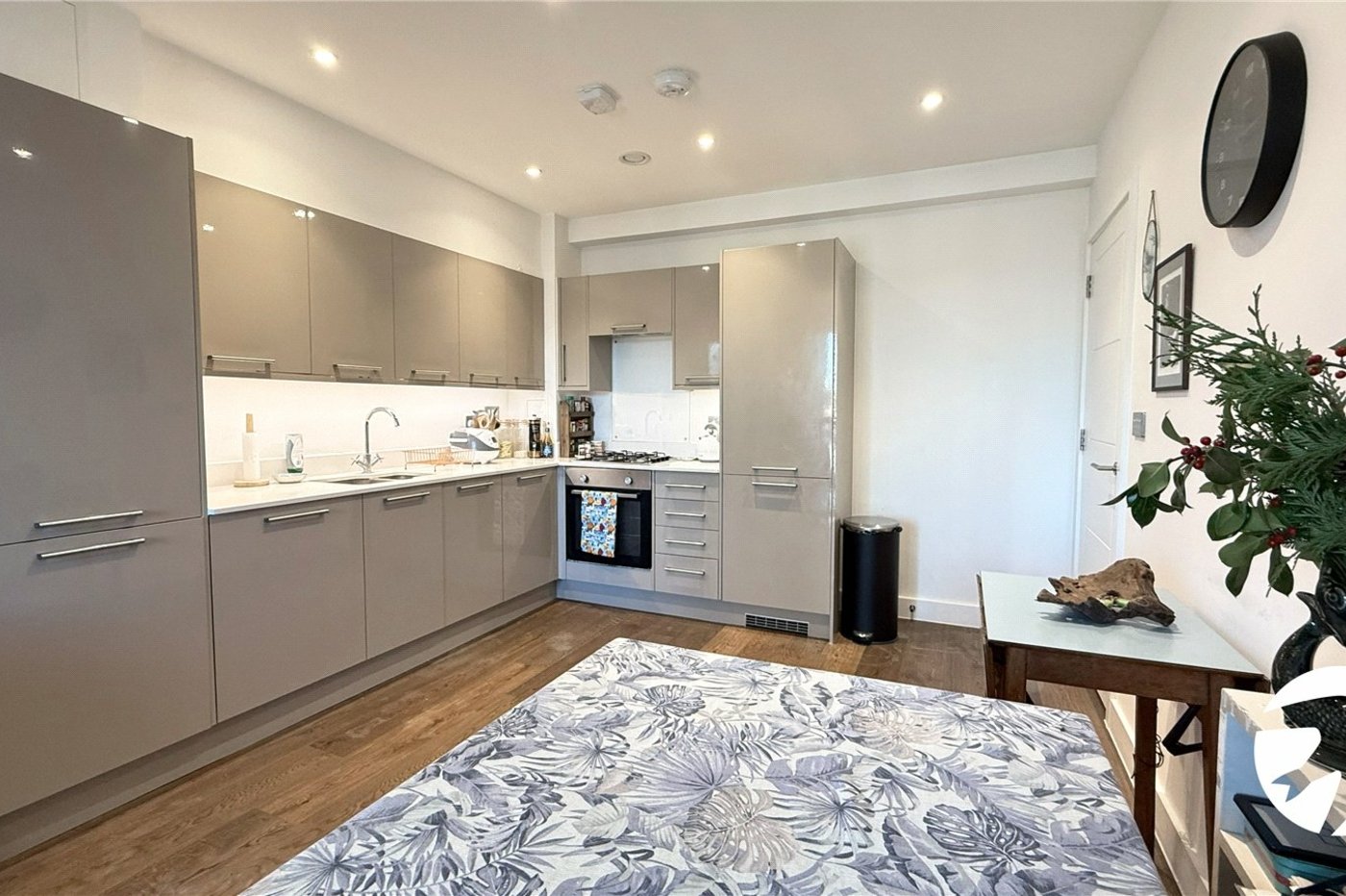 1 bedroom property for sale in London | Robinson Jackson
