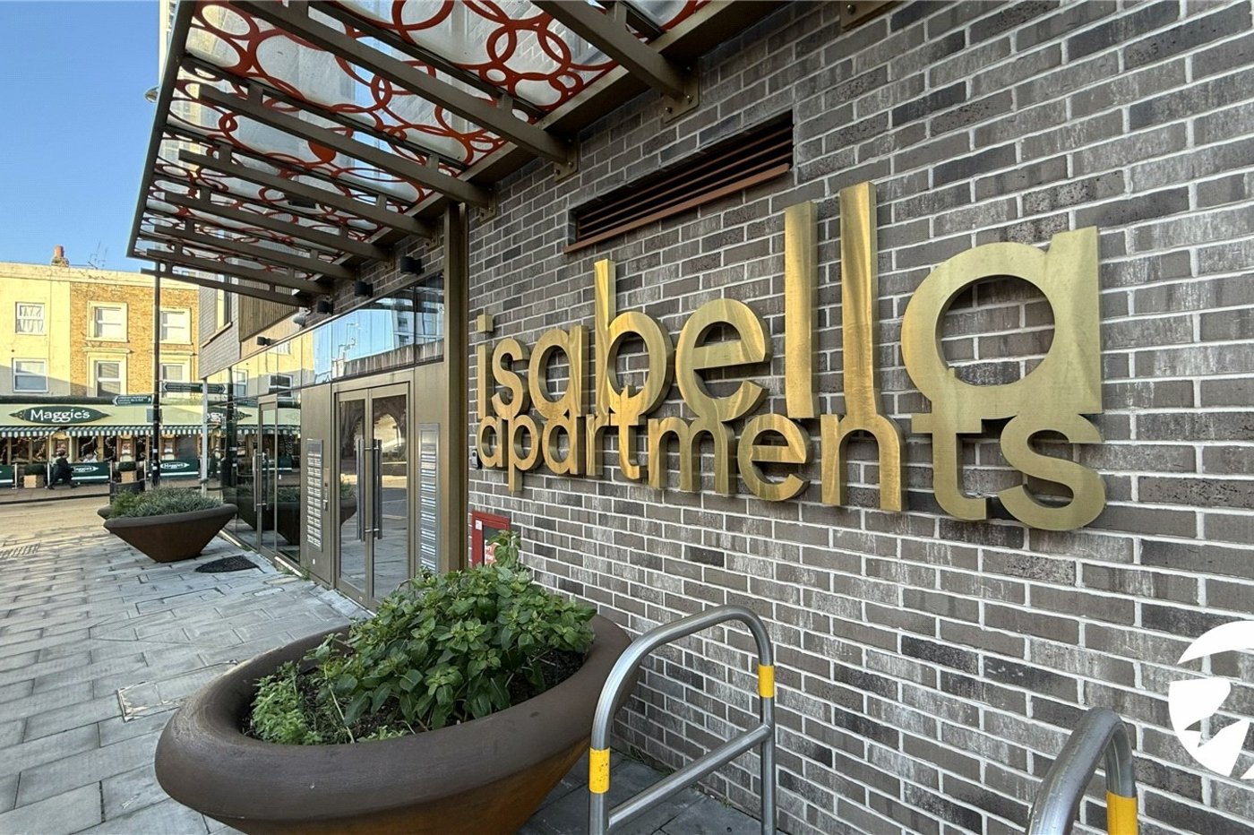 1 bedroom property for sale in London | Robinson Jackson