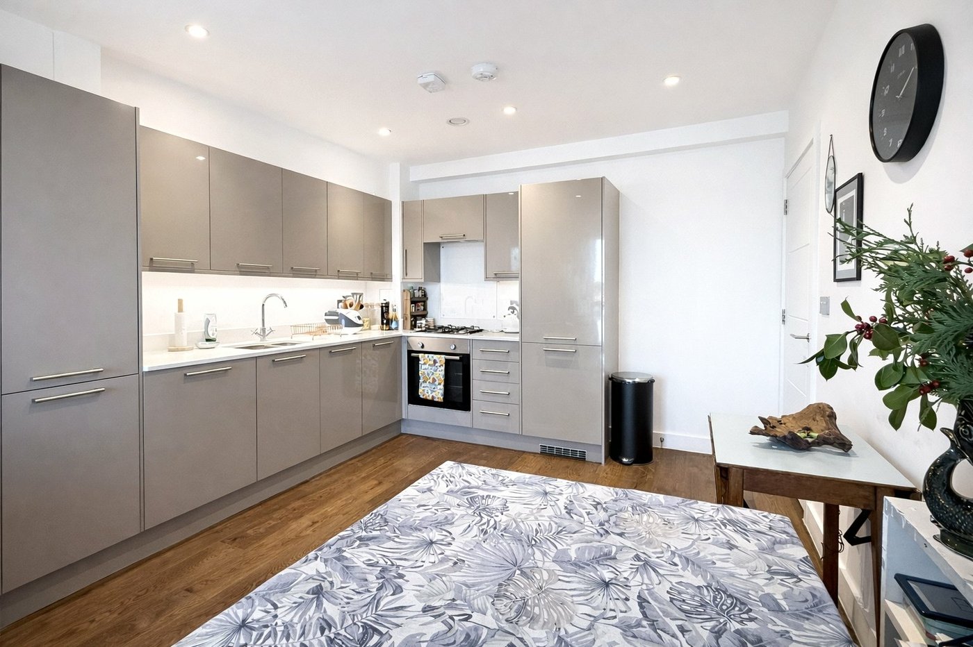 1 bedroom property for sale in London | Robinson Jackson