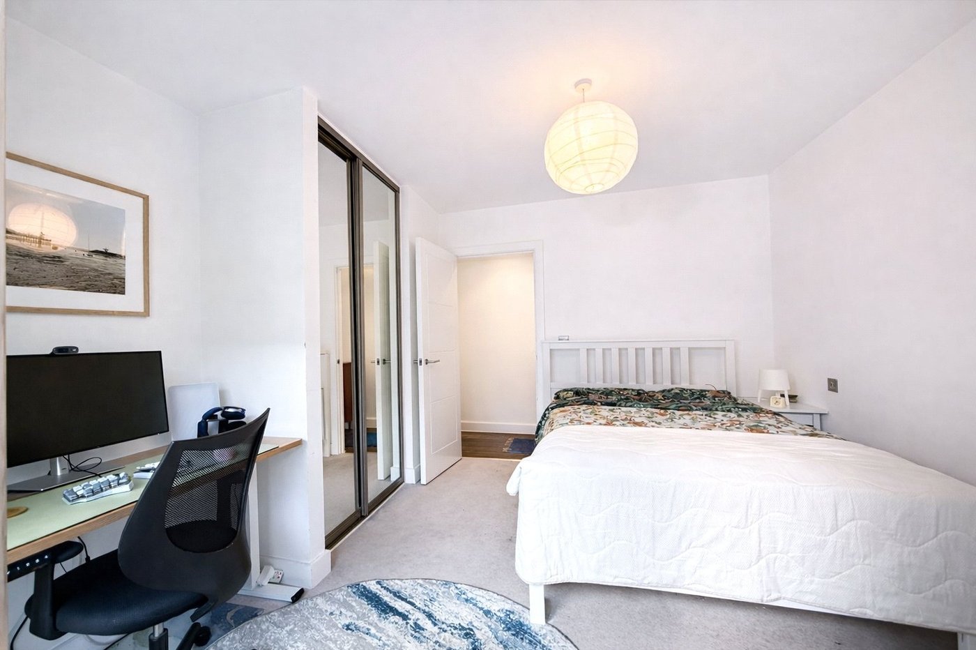 2 bedroom property for sale in London | Robinson Jackson