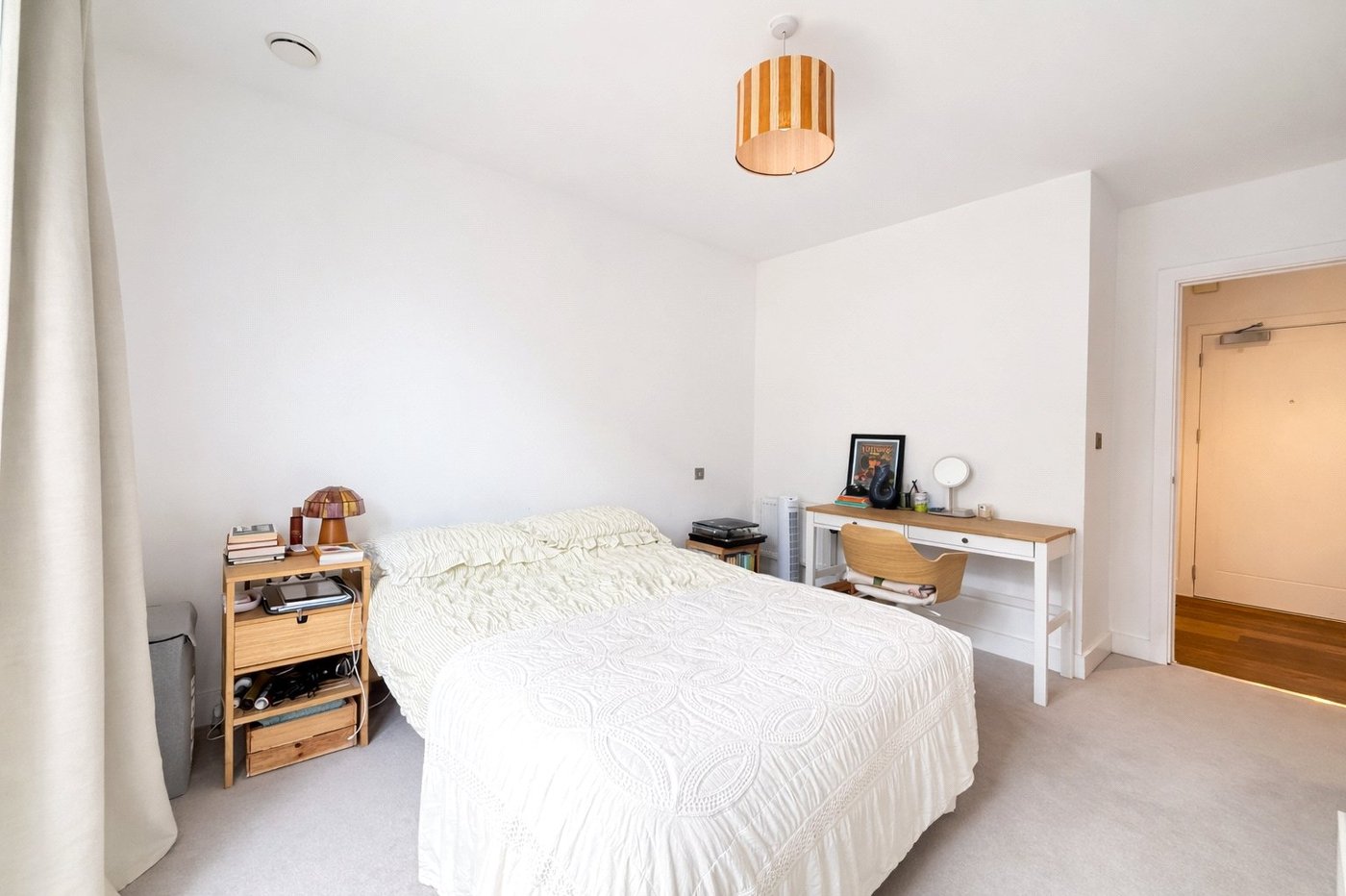 2 bedroom property for sale in London | Robinson Jackson
