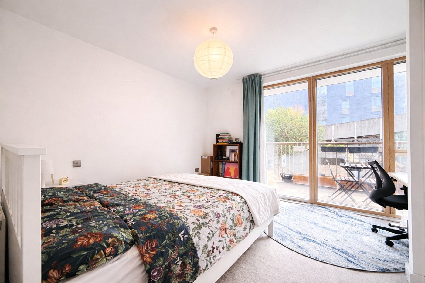 2 bedroom property for sale in London | Robinson Jackson