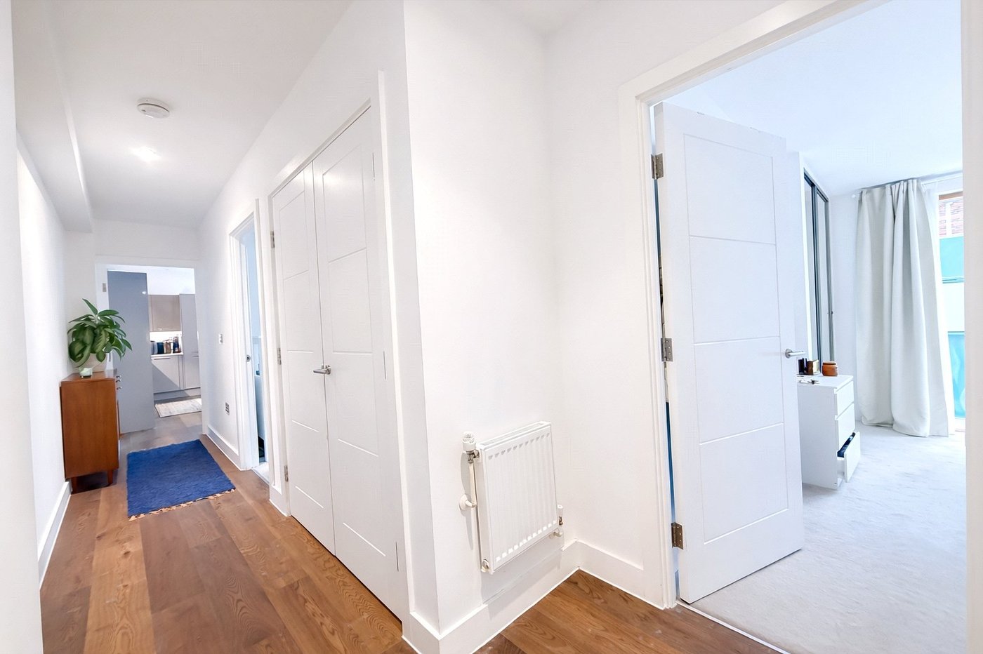 2 bedroom property for sale in London | Robinson Jackson