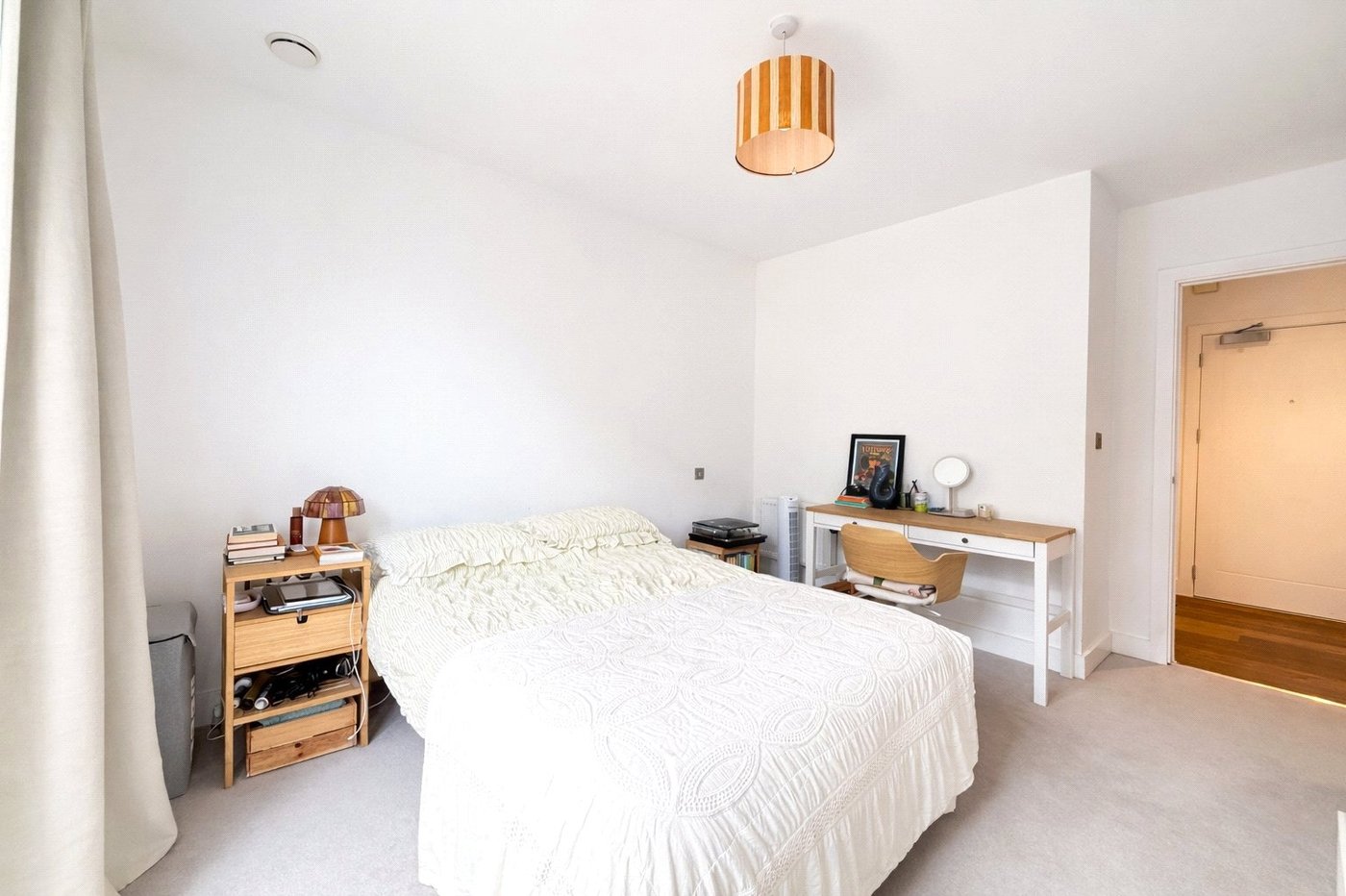 2 bedroom property for sale in London | Robinson Jackson