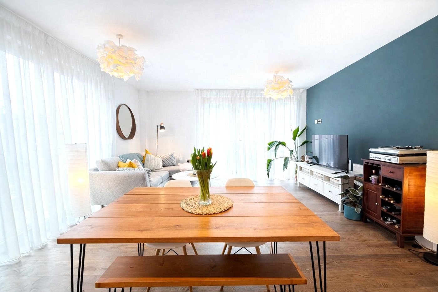 2 bedroom property for sale in London | Robinson Jackson